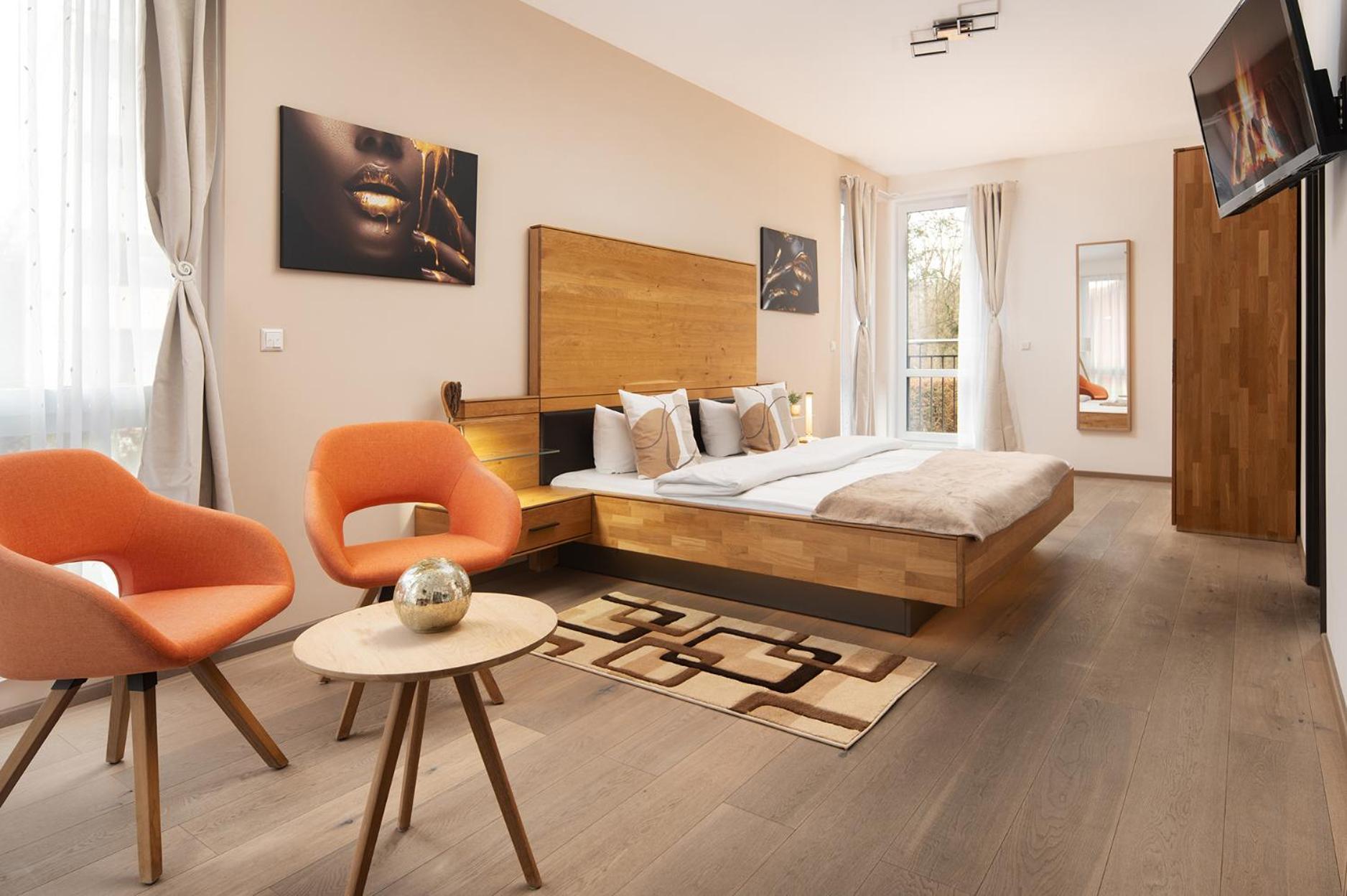 Hotel Vier Jahreszeiten An Der Therme & Kliniken Bad Krozingen Naehe Freiburg & Schwarzwald Ideal Fuer Wellness Kur & Business Ausfluege 24H Check In- Wlan & Parken Gratis Exterior photo