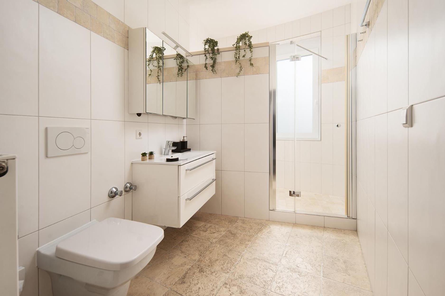 Hotel Vier Jahreszeiten An Der Therme & Kliniken Bad Krozingen Naehe Freiburg & Schwarzwald Ideal Fuer Wellness Kur & Business Ausfluege 24H Check In- Wlan & Parken Gratis Exterior photo